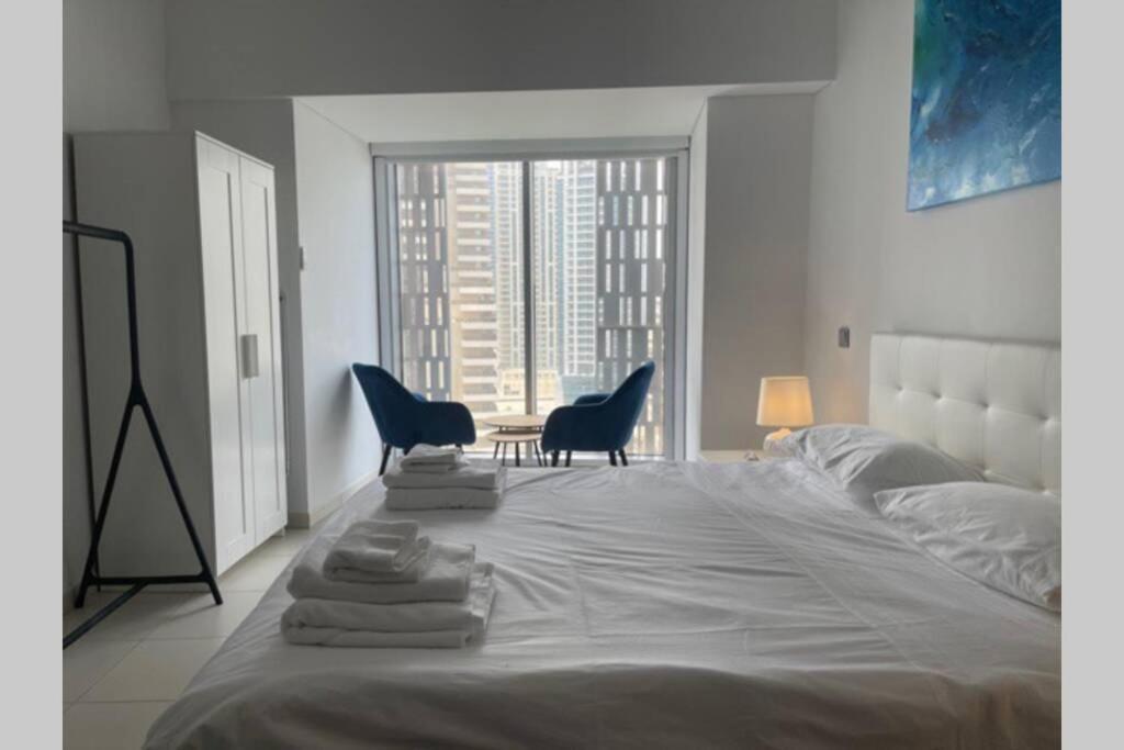 Cayan Tower Luxury Apartment With Sea View Dubai Exteriör bild