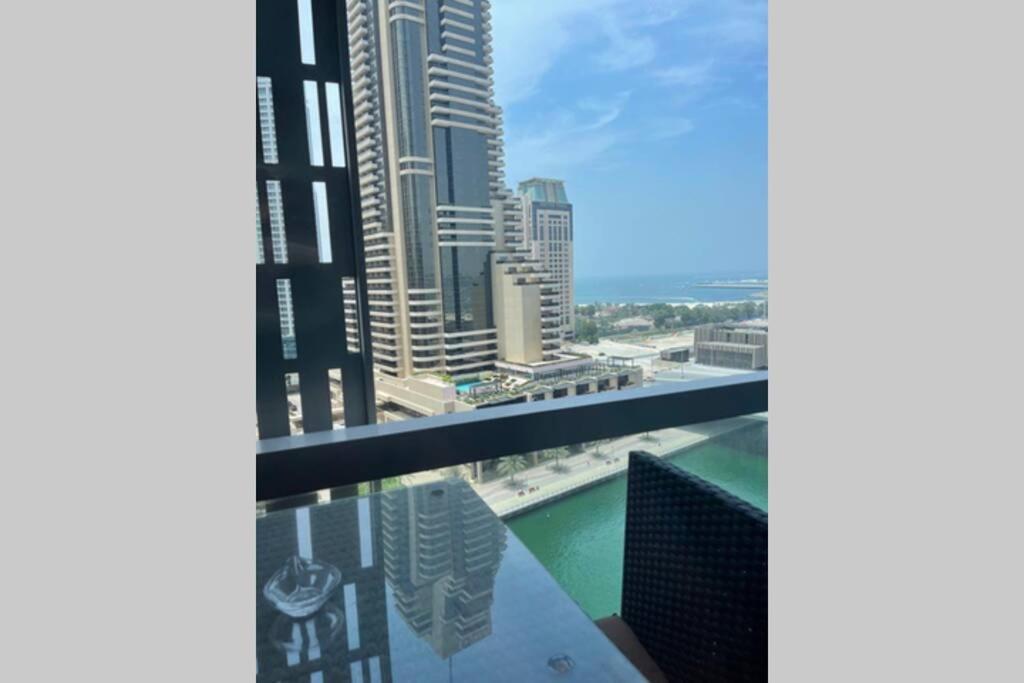 Cayan Tower Luxury Apartment With Sea View Dubai Exteriör bild