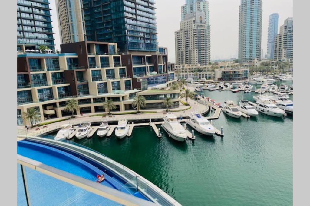 Cayan Tower Luxury Apartment With Sea View Dubai Exteriör bild