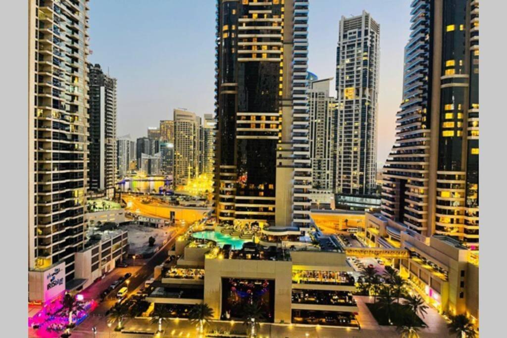 Cayan Tower Luxury Apartment With Sea View Dubai Exteriör bild
